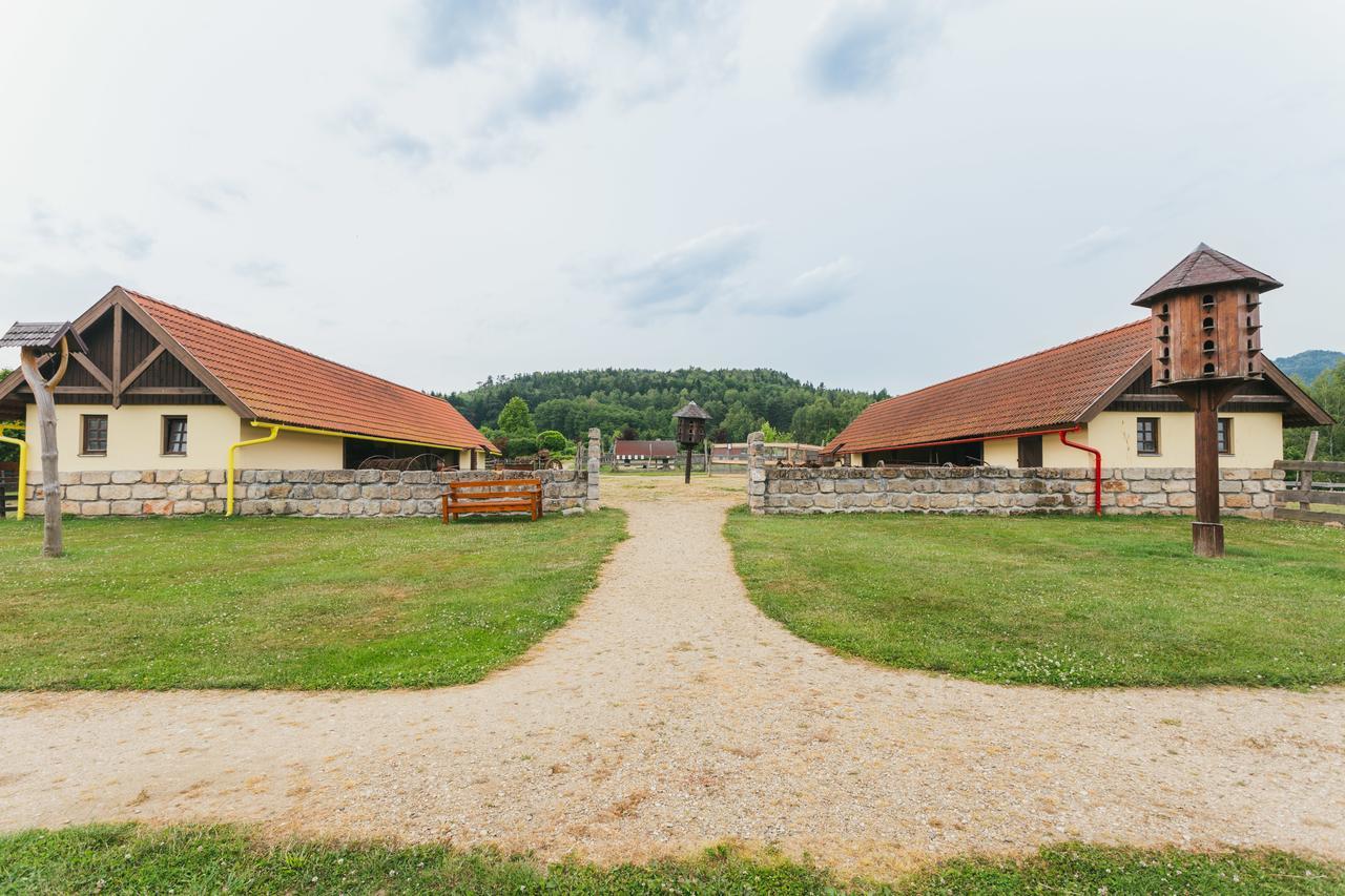 Resort Malevil Jablonne v Podjestedi Exterior photo